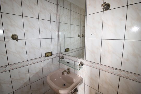 Banheiro de apartamento à venda com 2 quartos, 55m² em Jardim Lajeado, São Paulo