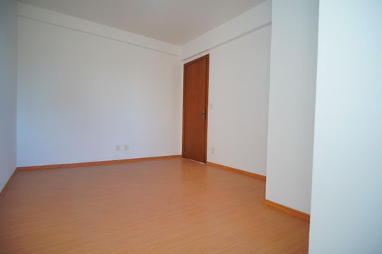 Quarto de apartamento para alugar com 2 quartos, 92m² em Centro, São Leopoldo