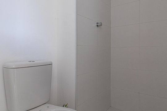 Banheiro de apartamento para alugar com 2 quartos, 32m² em Vila Nova Curuca, São Paulo
