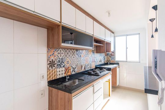 Cozinha  de apartamento para alugar com 2 quartos, 50m² em Parque Sao Vicente, Santo André
