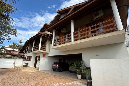 Casa de Condomínio à venda com 3 quartos, 314m² em Vila Moletta, Valinhos
