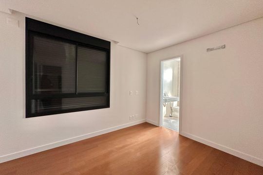 Apartamento à venda com 4 quartos, 225m² em Gutierrez, Belo Horizonte