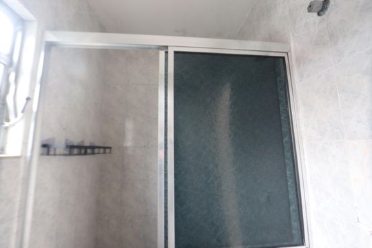 Banheiro da Suíte de casa para alugar com 3 quartos, 180m² em Jardim Imperador (zona Leste), São Paulo