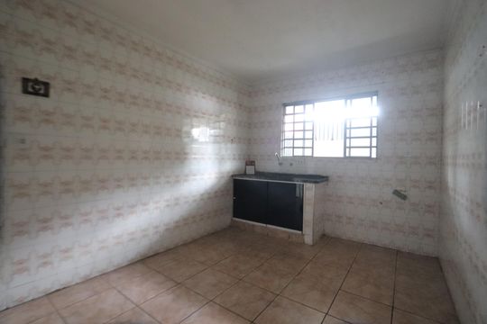 Cozinha de casa para alugar com 3 quartos, 180m² em Jardim Imperador (zona Leste), São Paulo