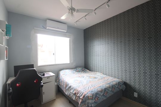 Quarto 2 de casa de condomínio à venda com 3 quartos, 170m² em Gardenia Azul, Rio de Janeiro