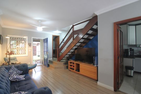 Sala de casa de condomínio à venda com 3 quartos, 170m² em Gardenia Azul, Rio de Janeiro