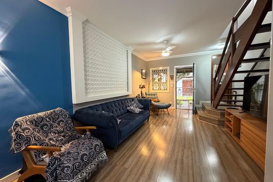Sala de casa de condomínio à venda com 3 quartos, 170m² em Gardenia Azul, Rio de Janeiro