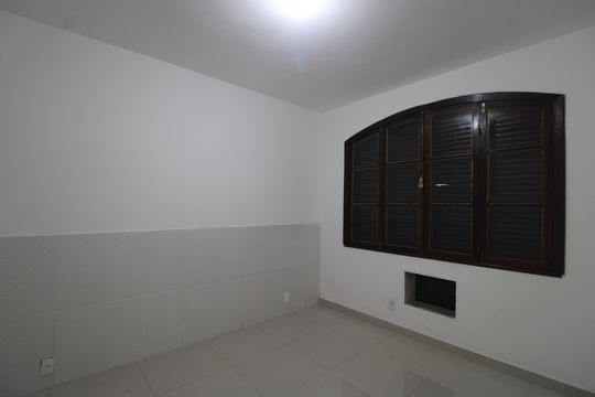 Quarto 2 de casa de condomínio para alugar com 3 quartos, 243m² em Taquara, Rio de Janeiro