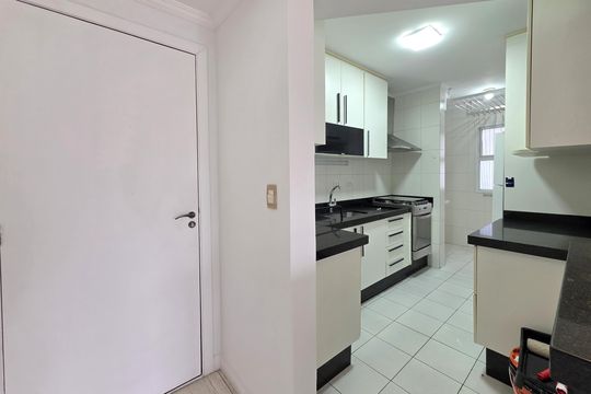 Cozinha de apartamento à venda com 2 quartos, 64m² em Vila Pires, Santo André