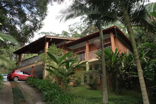 Casa de Condomínio para alugar com 4 quartos, 406m² em Jardim Itatiaia, Cotia