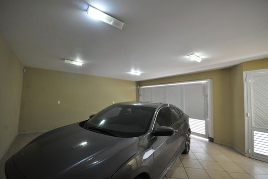 Garagem de casa à venda com 3 quartos, 133m² em Vila Medeiros, São Paulo