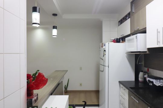 Cozinha  de apartamento à venda com 3 quartos, 70m² em Jardim Santo André, Santo André
