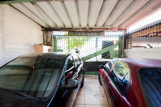 Garagem de casa para alugar com 2 quartos, 187m² em Jardim Rosana, Guarulhos