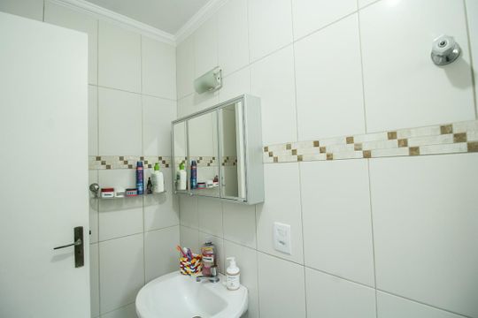 Banheiro da Suíte de apartamento à venda com 2 quartos, 57m² em Vila Anglo Brasileira, São Paulo