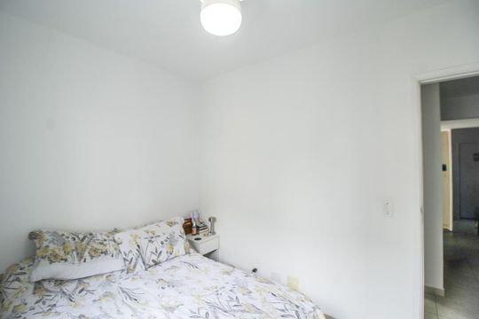 Quarto Suíte de apartamento à venda com 2 quartos, 57m² em Vila Anglo Brasileira, São Paulo