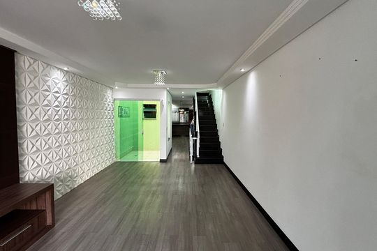 Sala de casa para alugar com 3 quartos, 250m² em Vila Dora, Santo André