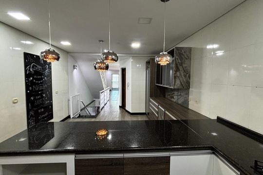 Cozinha de casa à venda com 3 quartos, 250m² em Vila Dora, Santo André