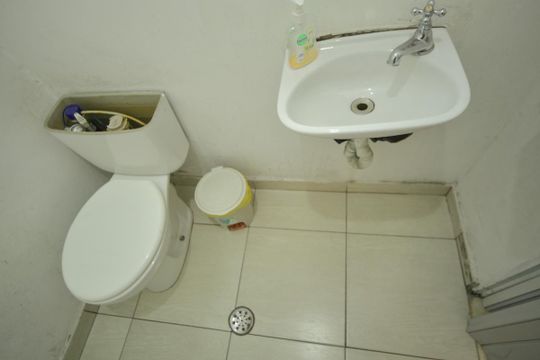 Banheiro -  edícula  de casa à venda com 3 quartos, 316m² em Vila Damasio, São Bernardo do Campo
