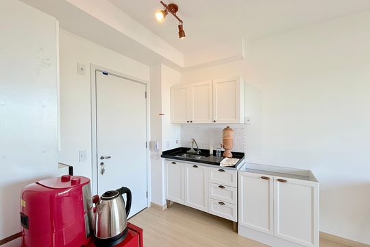 Cozinha  de apartamento para alugar com 1 quarto, 34m² em Santo Amaro, São Paulo