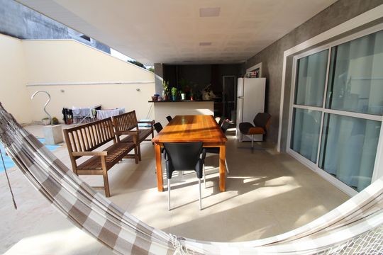 Área Externa de casa de condomínio para alugar com 3 quartos, 285m² em Vila Machado, São José dos Campos