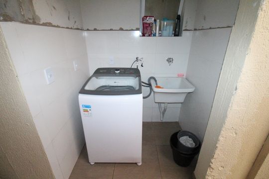Área de Serviço de casa de condomínio para alugar com 3 quartos, 285m² em Vila Machado, São José dos Campos