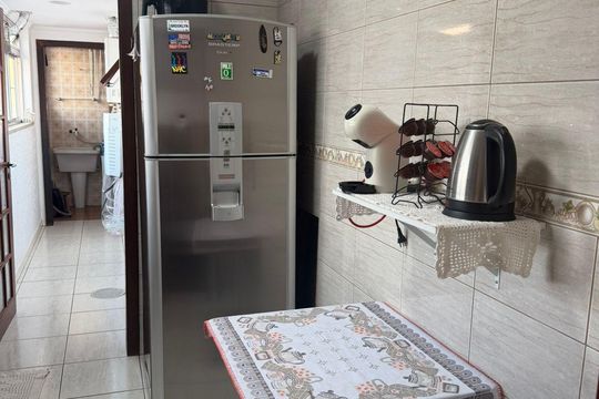 Cozinha de apartamento à venda com 2 quartos, 100m² em Jardim São Pedro, Porto Alegre