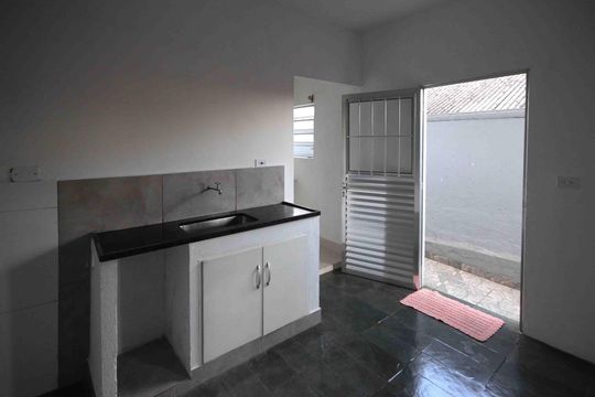 Casa para alugar com 1 quarto, 50m² em Vila Alpina, São Paulo