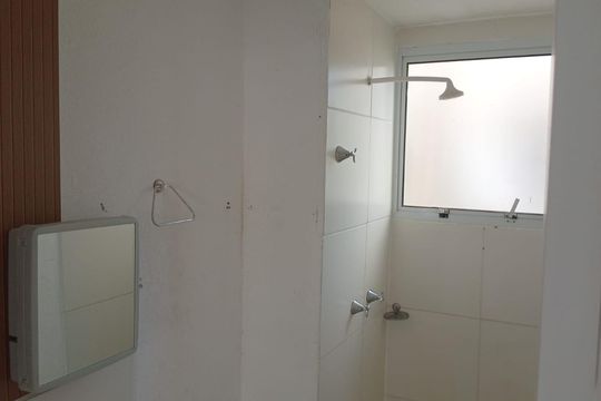 Banheiro social de apartamento para alugar com 2 quartos, 50m² em Cabuçu, Nova Iguaçu