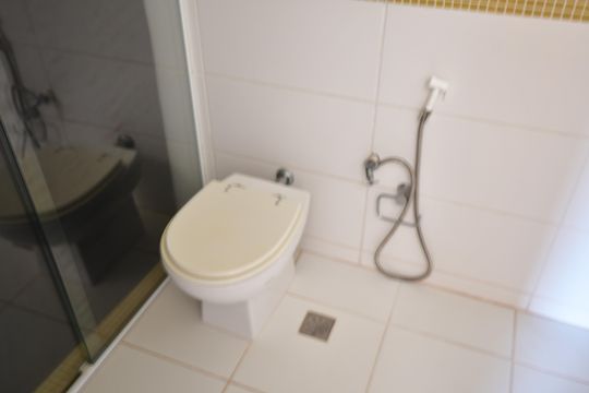 Banheiro Suíte de casa de condomínio à venda com 4 quartos, 380m² em Vila Hollândia, Campinas