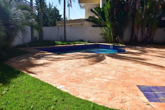 Piscina de casa de condomínio à venda com 4 quartos, 380m² em Vila Hollândia, Campinas