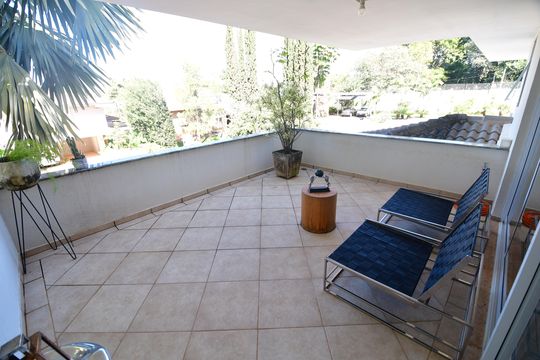 Varanda de casa de condomínio à venda com 4 quartos, 380m² em Vila Hollândia, Campinas