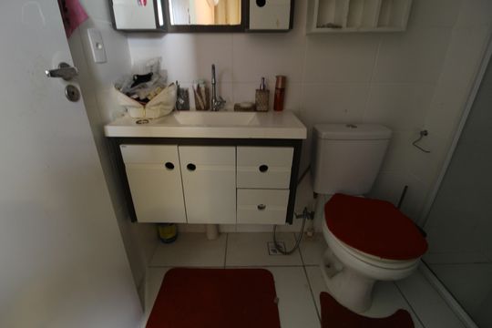 Banheiro da Suíte de apartamento para alugar com 2 quartos, 49m² em Pechincha, Rio de Janeiro