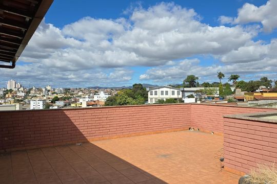 Área externa de apartamento para alugar com 3 quartos, 267m² em Planalto, Belo Horizonte