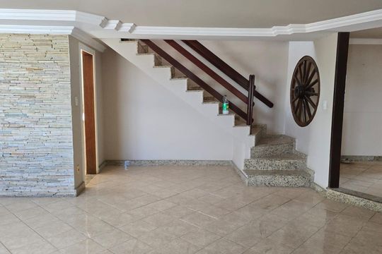 Sala de apartamento para alugar com 3 quartos, 267m² em Planalto, Belo Horizonte