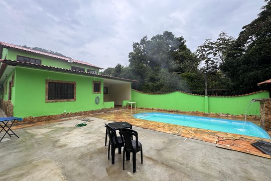 Área externa de casa de condomínio para alugar com 5 quartos, 350m² em Camorim, Rio de Janeiro