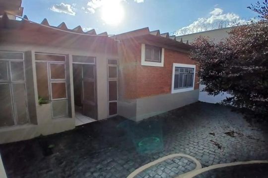 Área Externa de casa para alugar com 4 quartos, 170m² em Tabajaras, Uberlândia