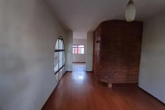 Corredor de casa para alugar com 4 quartos, 170m² em Tabajaras, Uberlândia