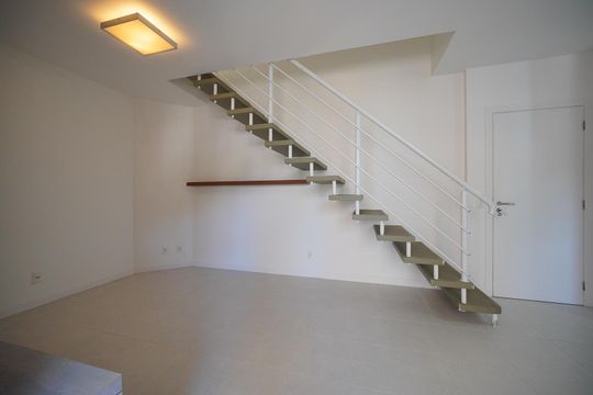 Sala de apartamento para alugar com 2 quartos, 98m² em Córrego Grande, Florianópolis