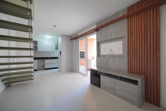 Sala de apartamento para alugar com 2 quartos, 98m² em Córrego Grande, Florianópolis