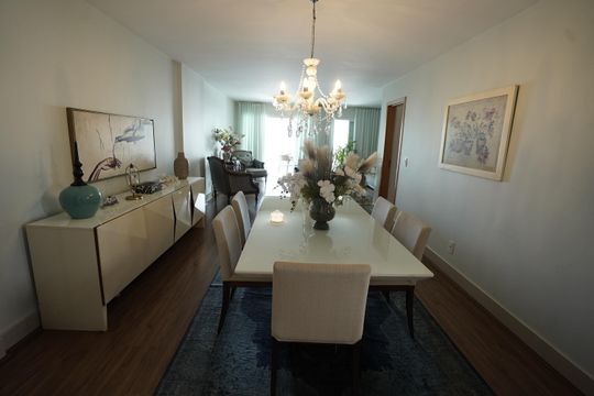 Apartamento à venda com 3 quartos, 139m² em Setor Bueno, Goiânia