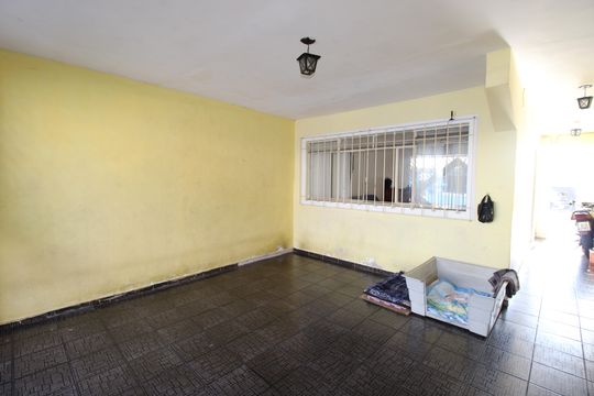 Garagem de casa à venda com 3 quartos, 145m² em Cidade Antônio Estêvão de Carvalho, São Paulo