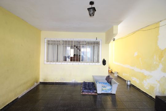 Garagem de casa à venda com 3 quartos, 145m² em Cidade Antônio Estêvão de Carvalho, São Paulo