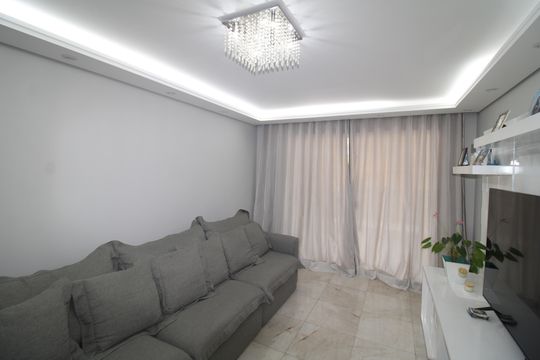 Sala de casa à venda com 3 quartos, 150m² em Vila Mirante, São Paulo