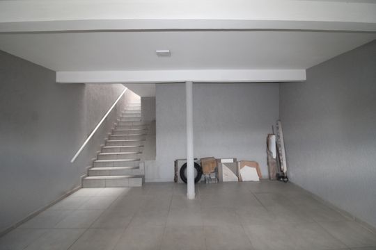 Garagem de casa à venda com 3 quartos, 150m² em Vila Mirante, São Paulo