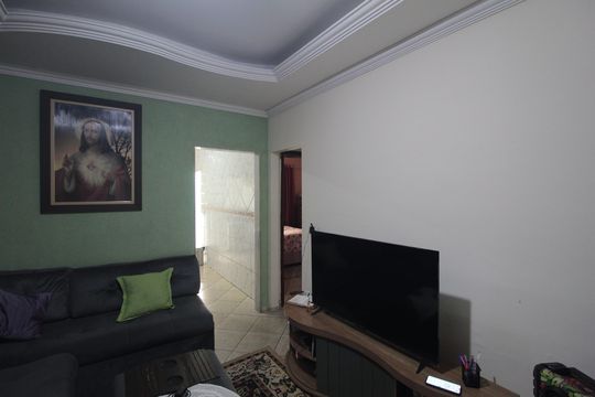 Sala de casa à venda com 2 quartos, 100m² em São João Batista, Belo Horizonte