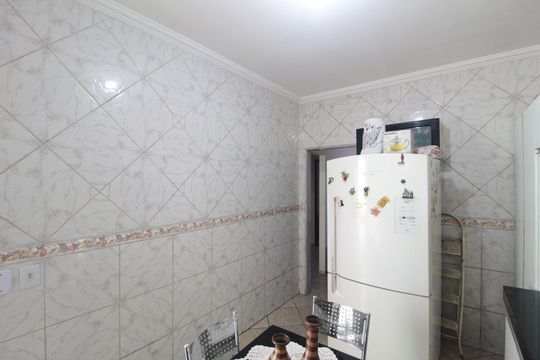 Cozinha de casa à venda com 2 quartos, 100m² em São João Batista, Belo Horizonte