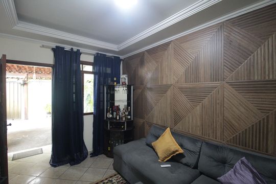 Sala de casa à venda com 2 quartos, 100m² em São João Batista, Belo Horizonte