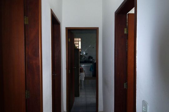 Sala - Corredor de casa à venda com 4 quartos, 197m² em Olaria, Rio de Janeiro