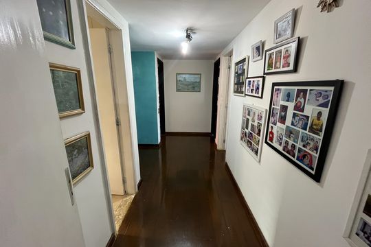 Casa à venda com 6 quartos, 580m² em Jardim Guanabara, Rio de Janeiro