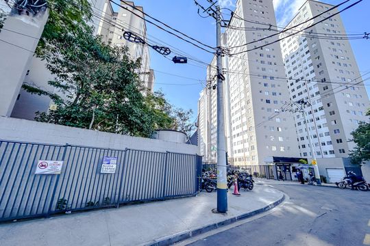 Fachada com Plaquinha de apartamento para alugar com 2 quartos, 44m² em Jardim America da Penha, São Paulo